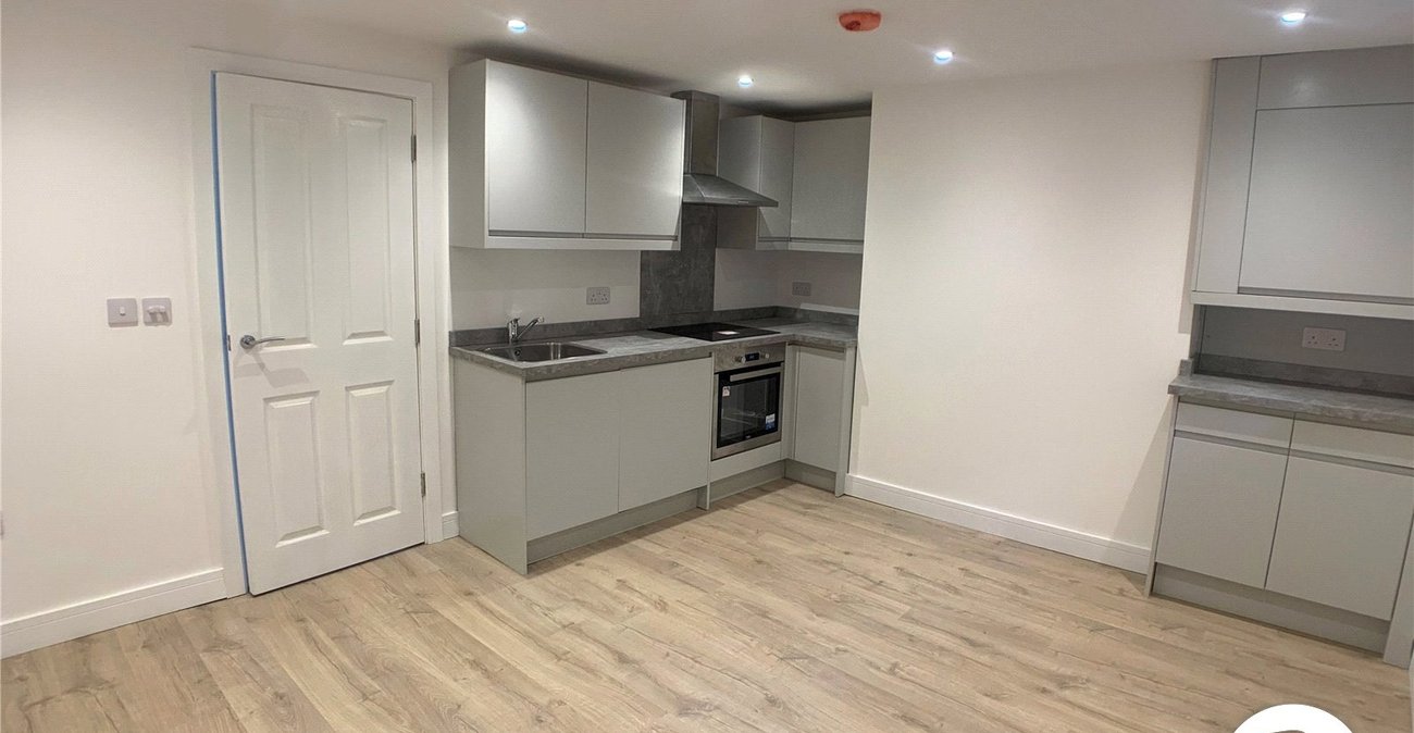 1 bedroom property to rent in Rochester | Robinson Michael & Jackson