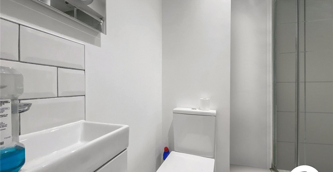 1 bedroom property to rent in Rochester | Robinson Michael & Jackson