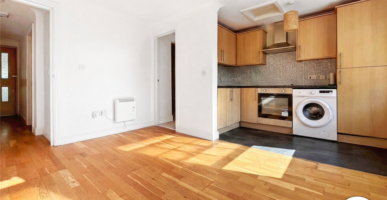 1 bedroom property to rent in Rochester | Robinson Michael & Jackson