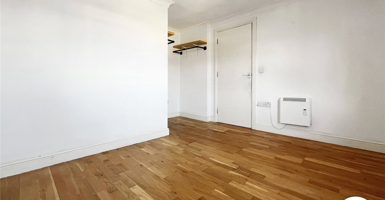 1 bedroom property to rent in Rochester | Robinson Michael & Jackson