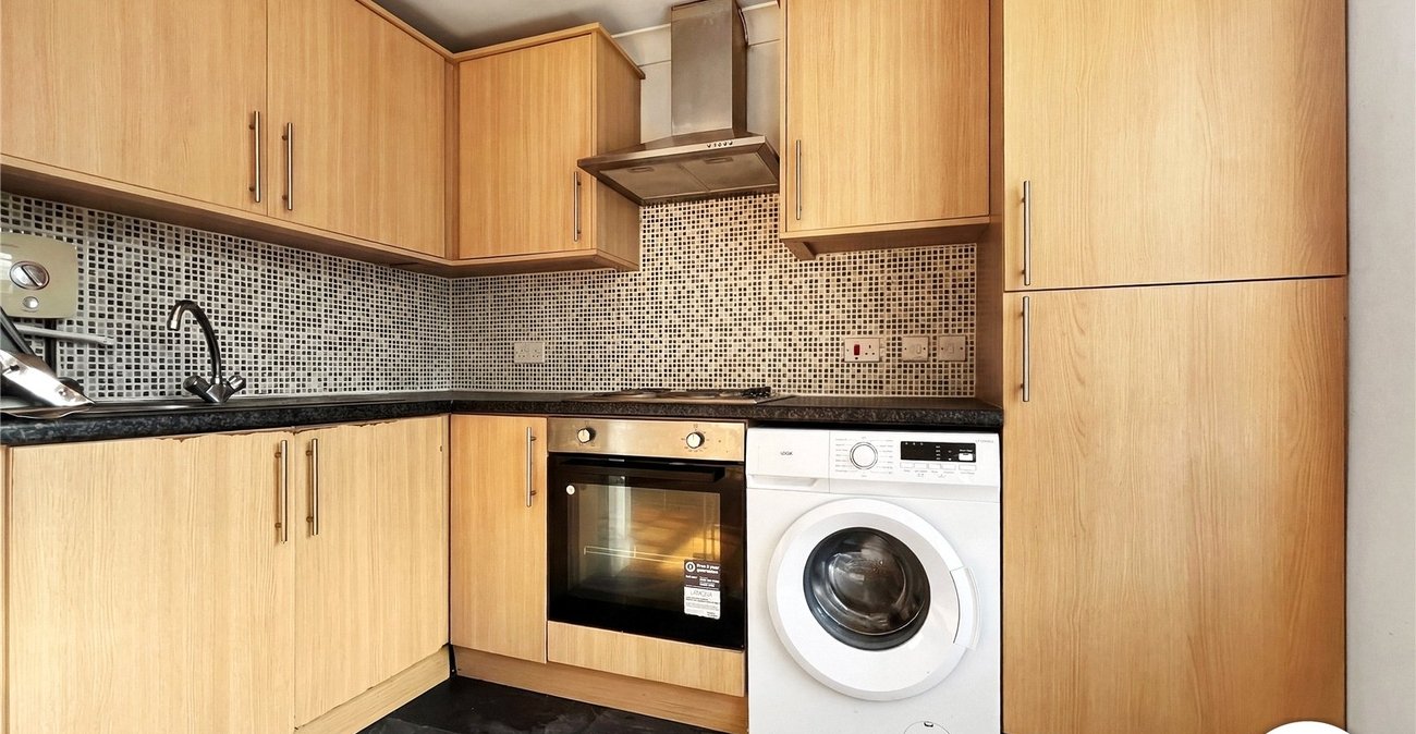 1 bedroom property to rent in Rochester | Robinson Michael & Jackson