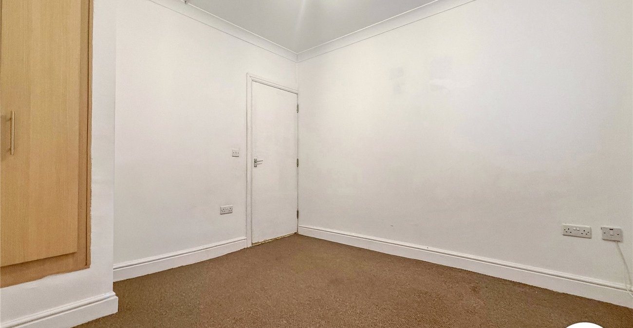 1 bedroom property to rent in Rochester | Robinson Michael & Jackson