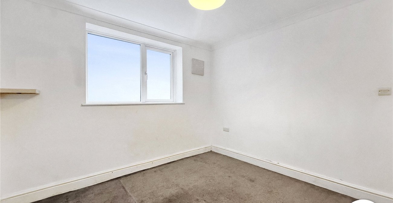 1 bedroom property to rent in Rochester | Robinson Michael & Jackson