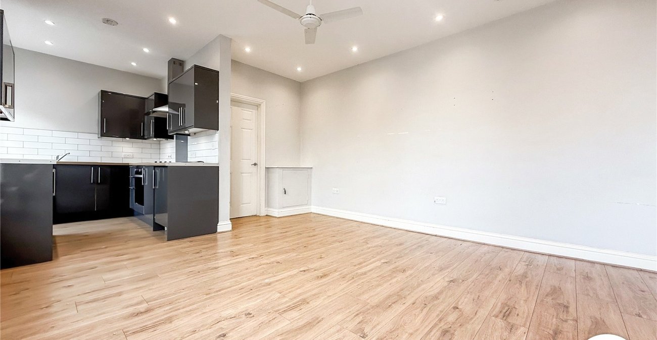2 bedroom property to rent in Sittingbourne | Robinson Michael & Jackson