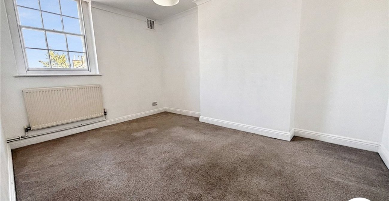 2 bedroom property to rent in St. Mary Cray | Robinson Jackson