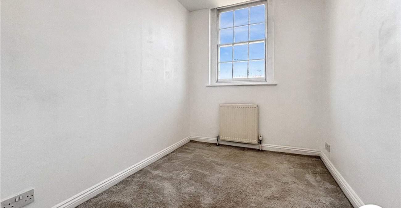 2 bedroom property to rent in St. Mary Cray | Robinson Jackson