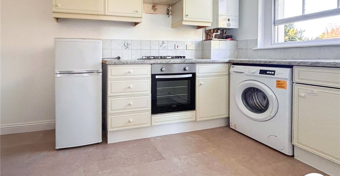 2 bedroom property to rent in St. Mary Cray | Robinson Jackson