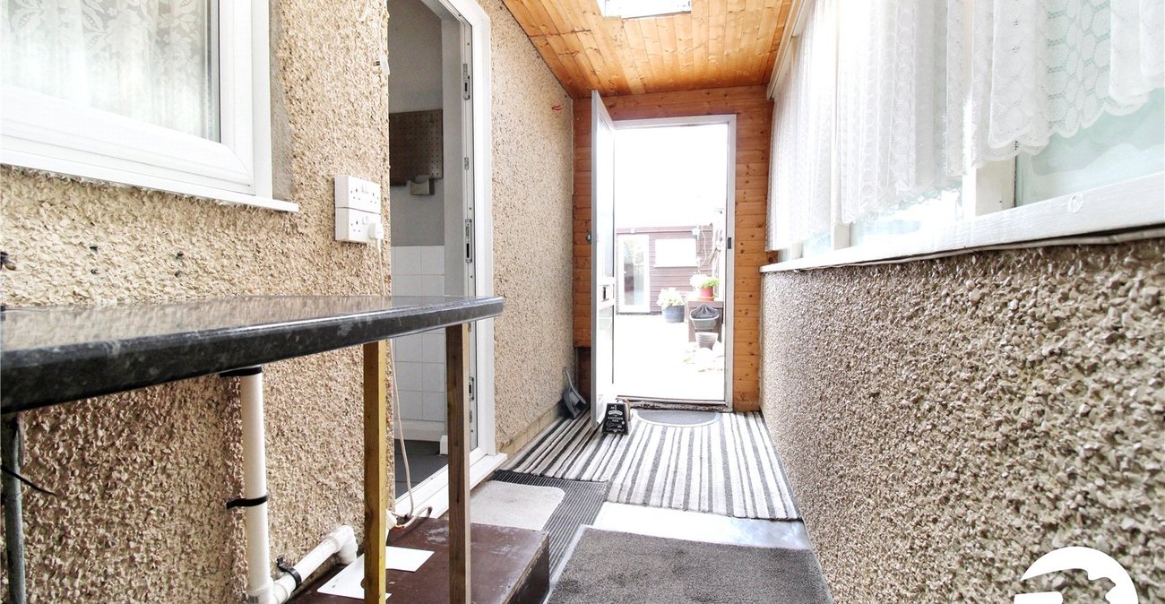 2 bedroom house to rent in Swanscombe | Robinson Michael & Jackson