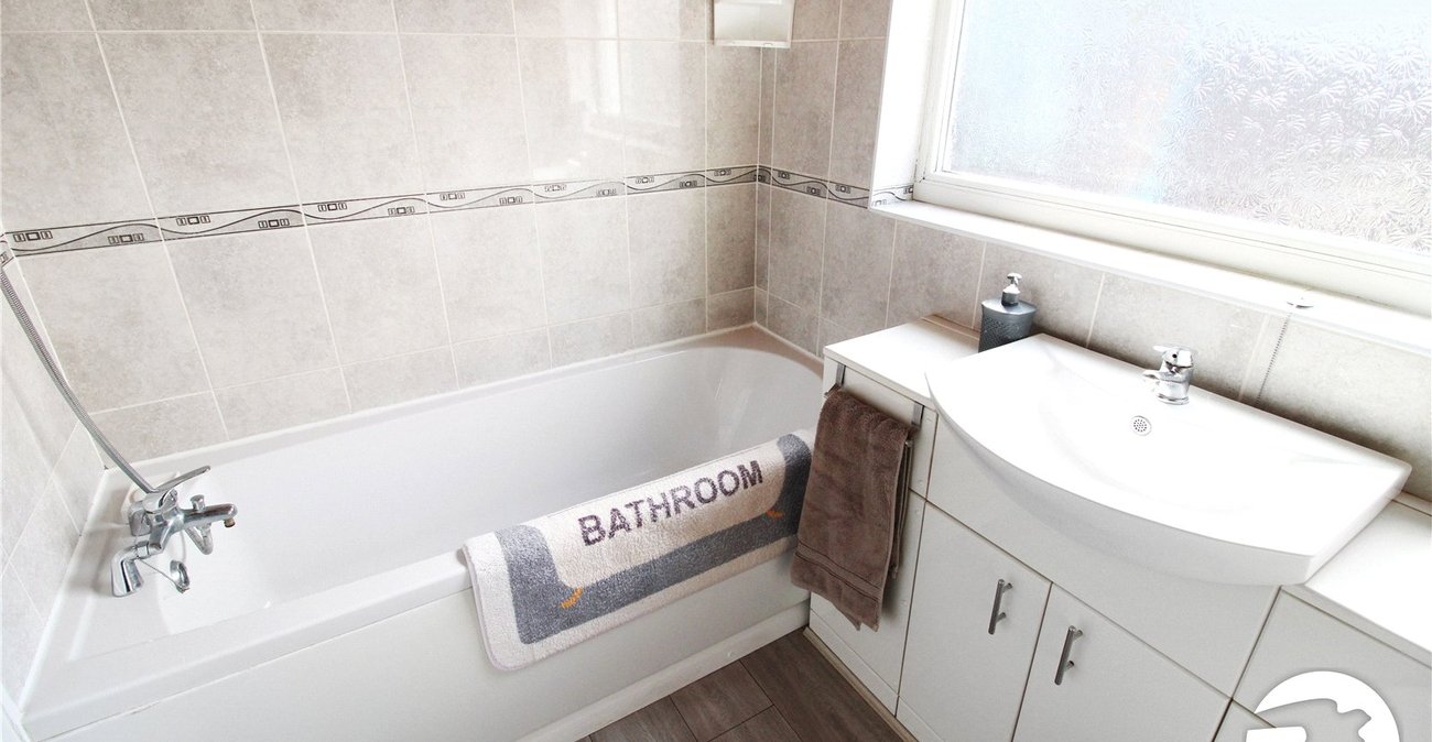 2 bedroom house to rent in Swanscombe | Robinson Michael & Jackson