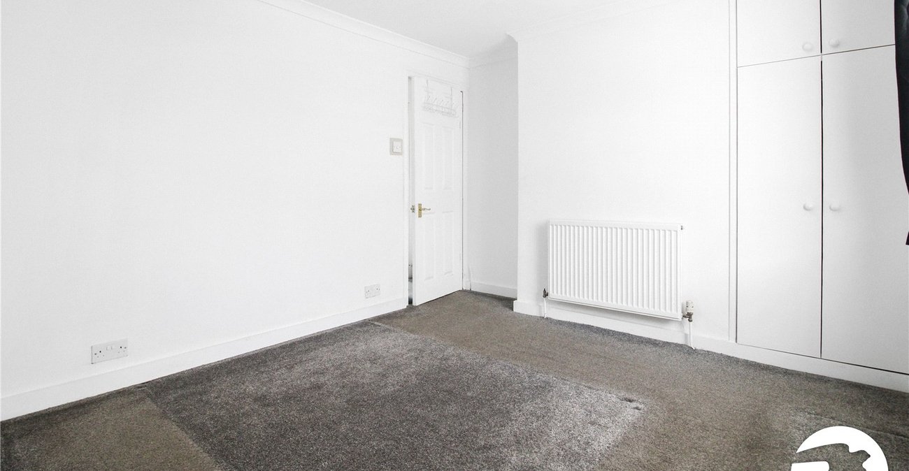 2 bedroom house to rent in Swanscombe | Robinson Michael & Jackson
