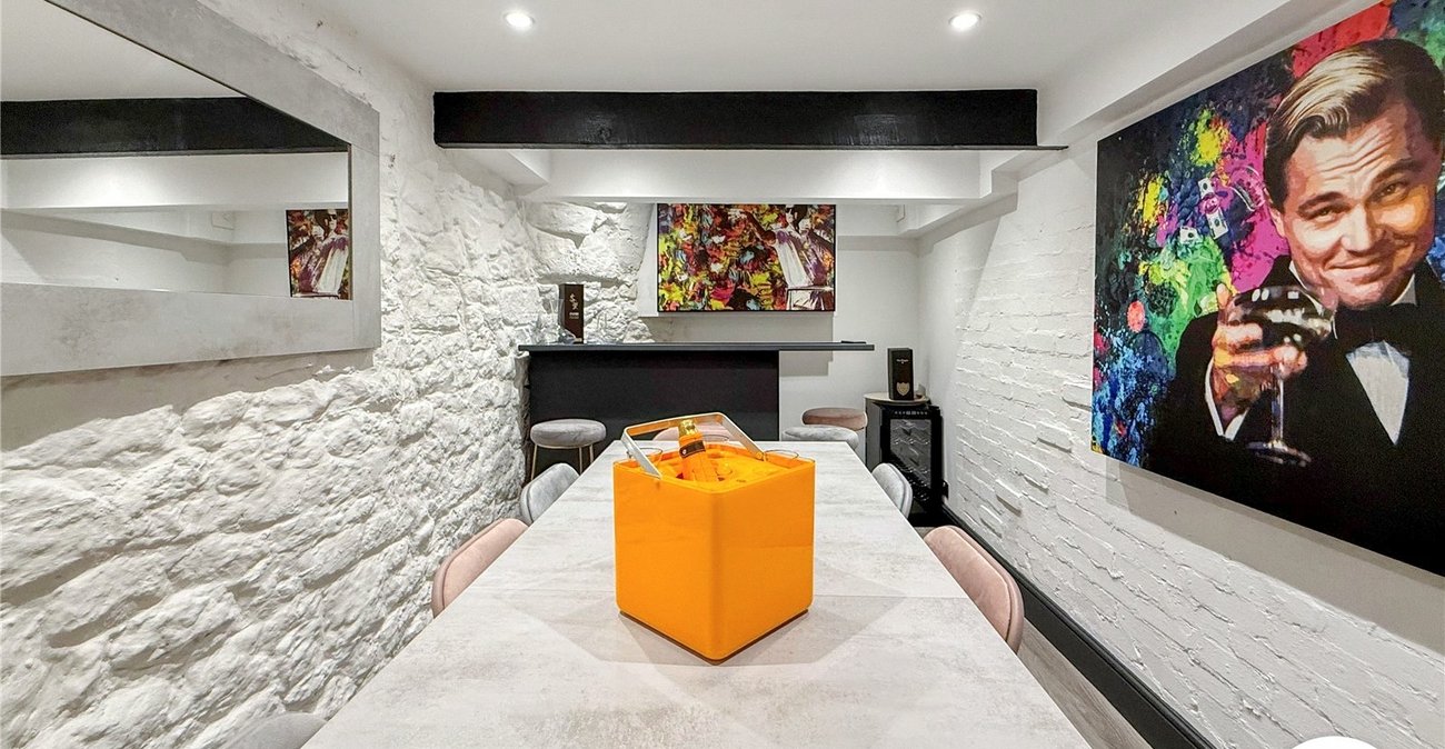 2 bedroom property to rent in West Malling | Robinson Michael & Jackson