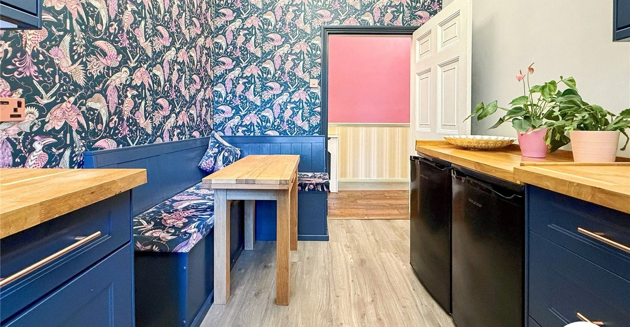 2 bedroom property to rent in West Malling | Robinson Michael & Jackson