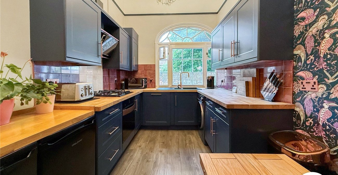 2 bedroom property to rent in West Malling | Robinson Michael & Jackson