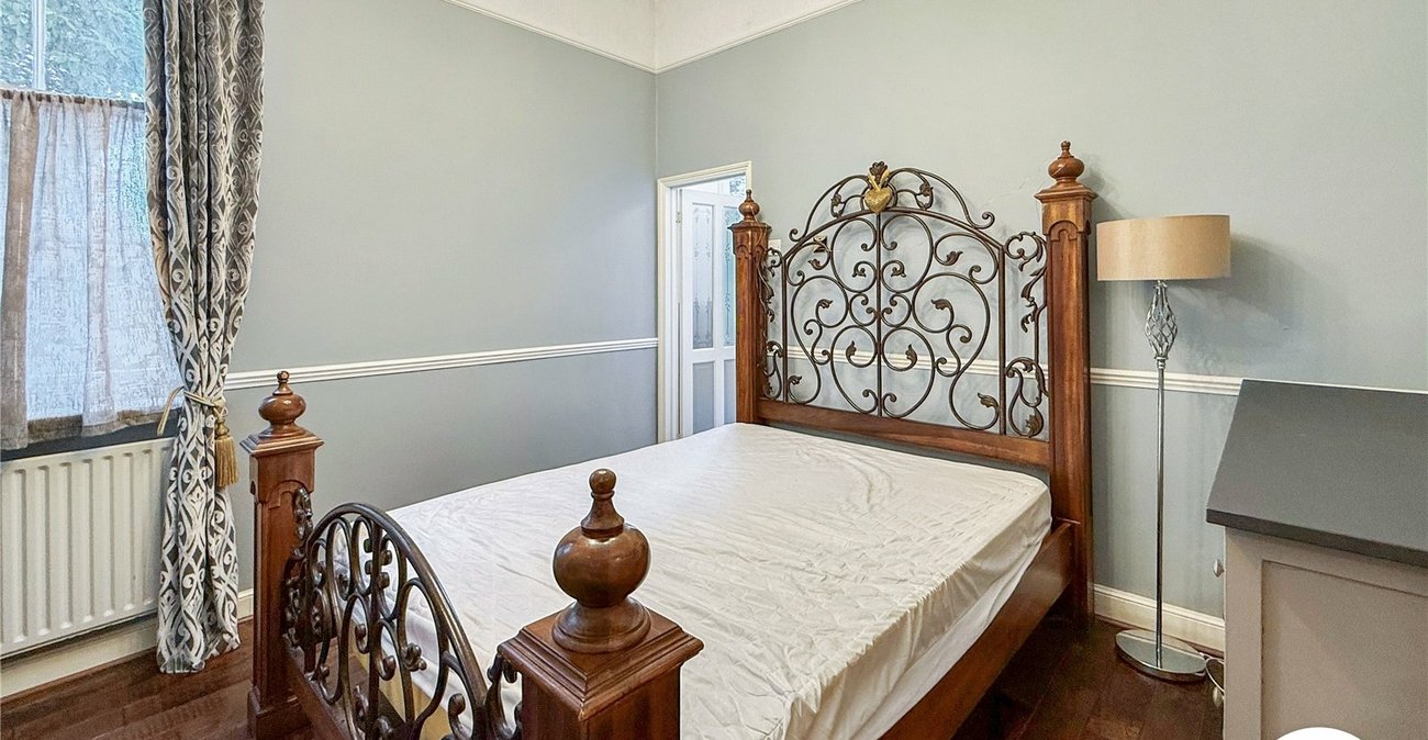 2 bedroom property to rent in West Malling | Robinson Michael & Jackson