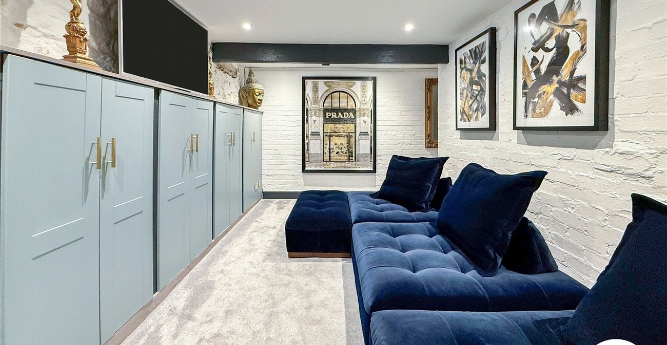 2 bedroom property to rent in West Malling | Robinson Michael & Jackson