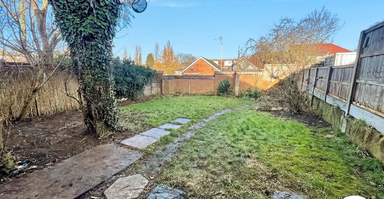 2 bedroom property to rent in Erith | Robinson Jackson