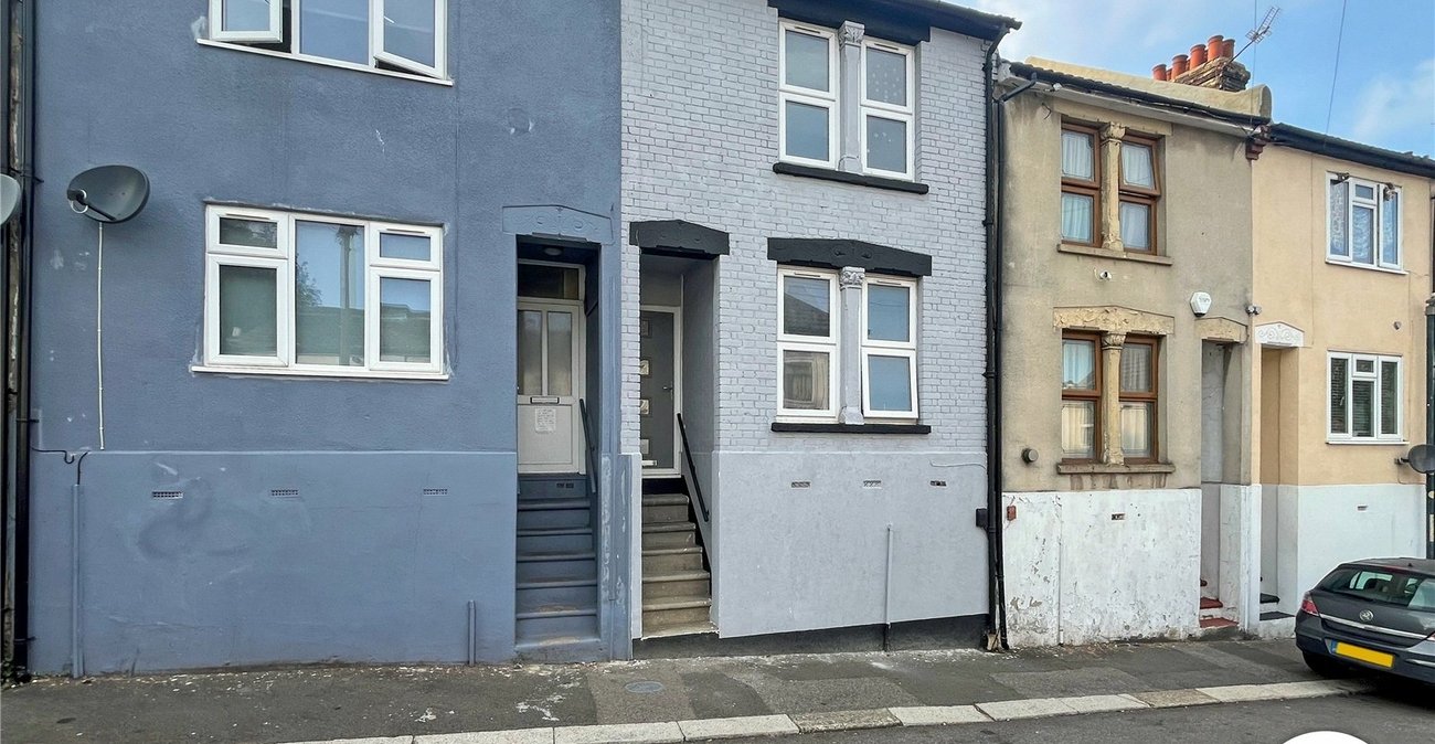 3 bedroom house to rent in Chatham | Robinson Michael & Jackson