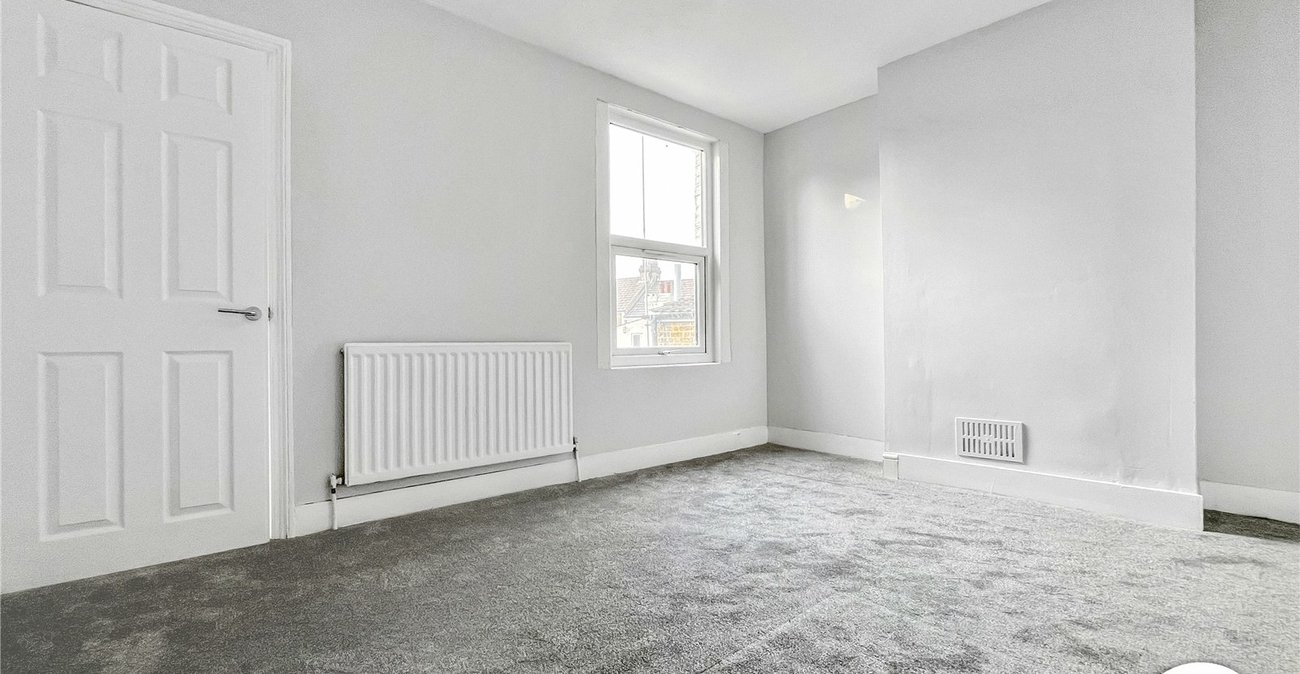 3 bedroom house to rent in Chatham | Robinson Michael & Jackson