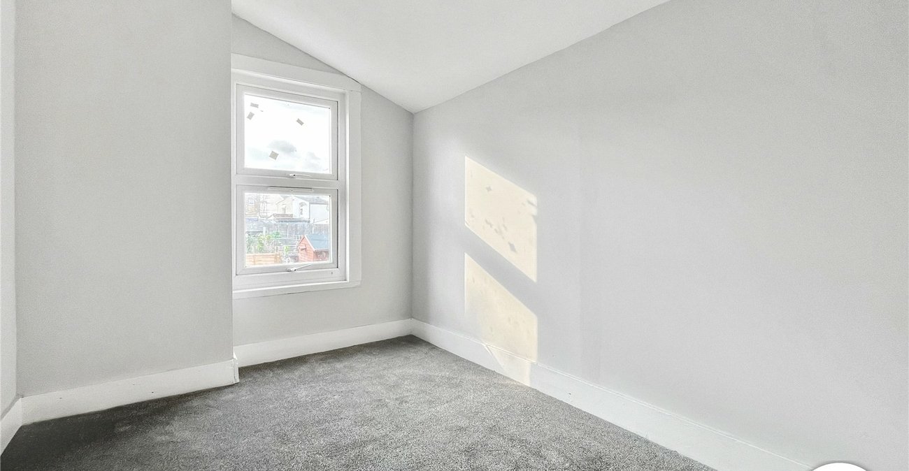 3 bedroom house to rent in Chatham | Robinson Michael & Jackson