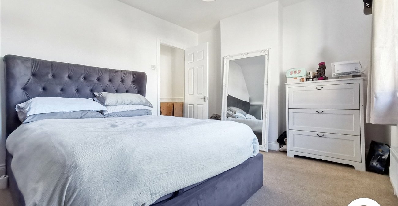 2 bedroom bungalow to rent in Dartford | Robinson Jackson