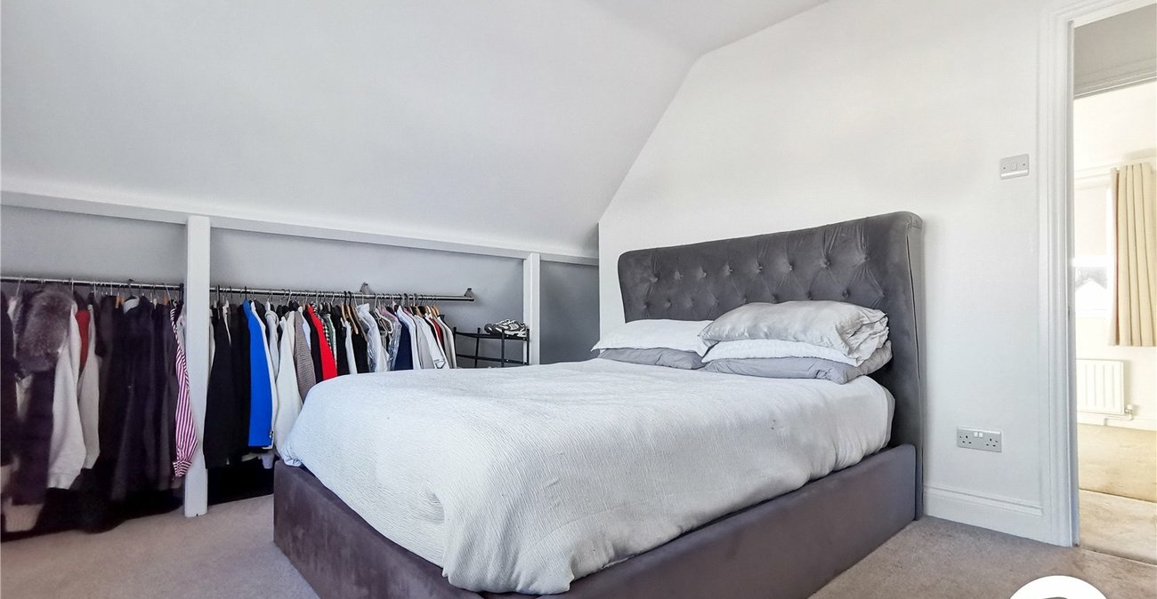 2 bedroom bungalow to rent in Dartford | Robinson Jackson