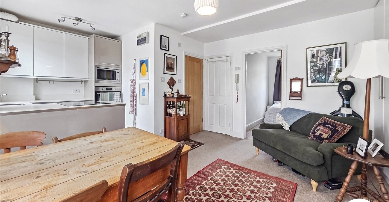1 bedroom property to rent in London | Robinson Jackson