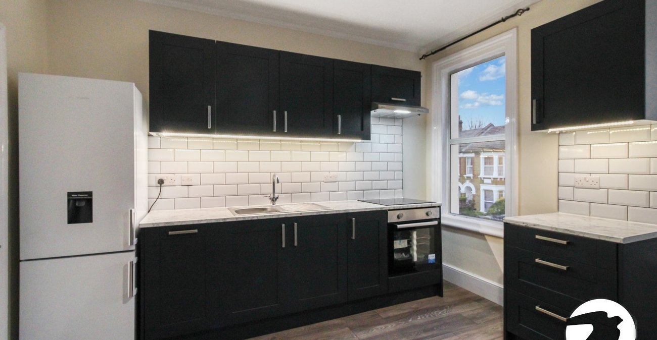 2 bedroom property to rent in Catford | Robinson Jackson