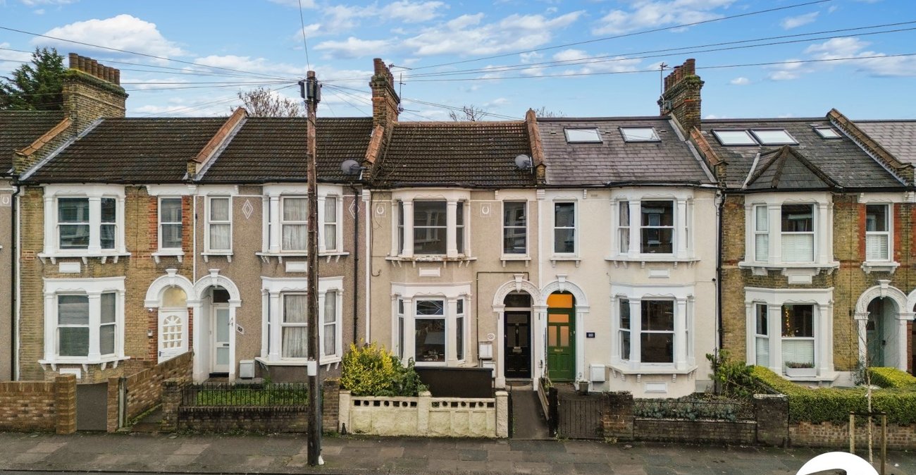 2 bedroom property to rent in Catford | Robinson Jackson