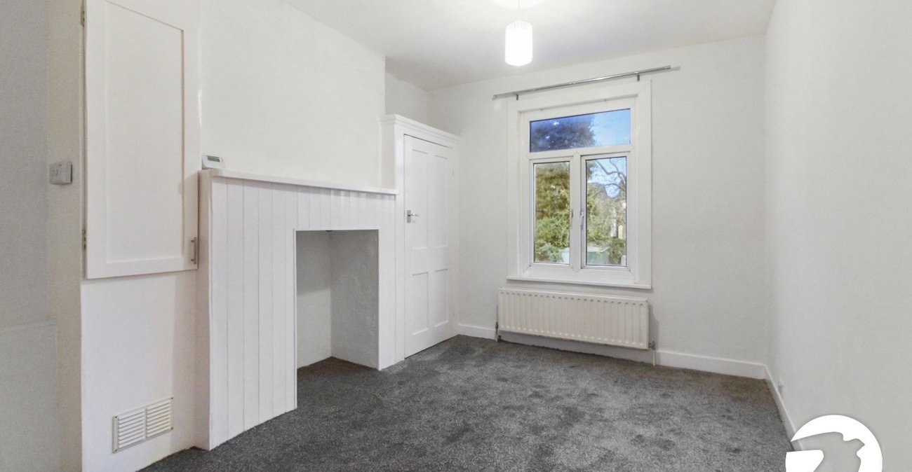 2 bedroom property to rent in Catford | Robinson Jackson