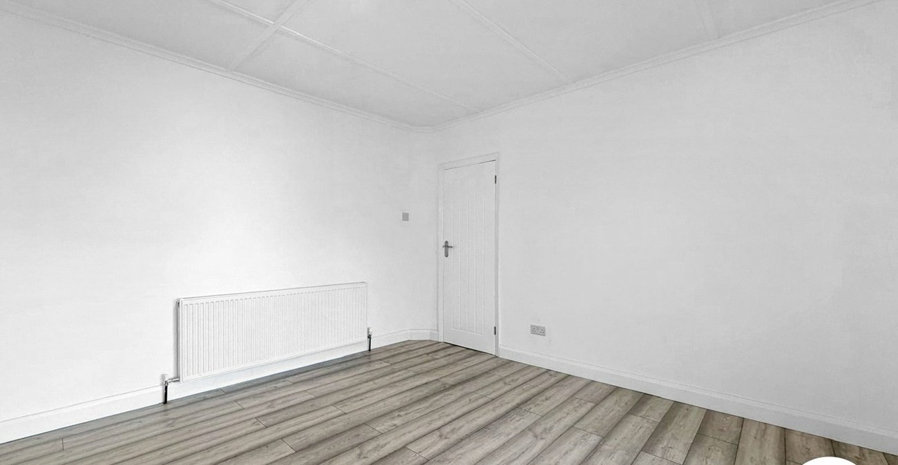 3 bedroom bungalow to rent in Welling | 