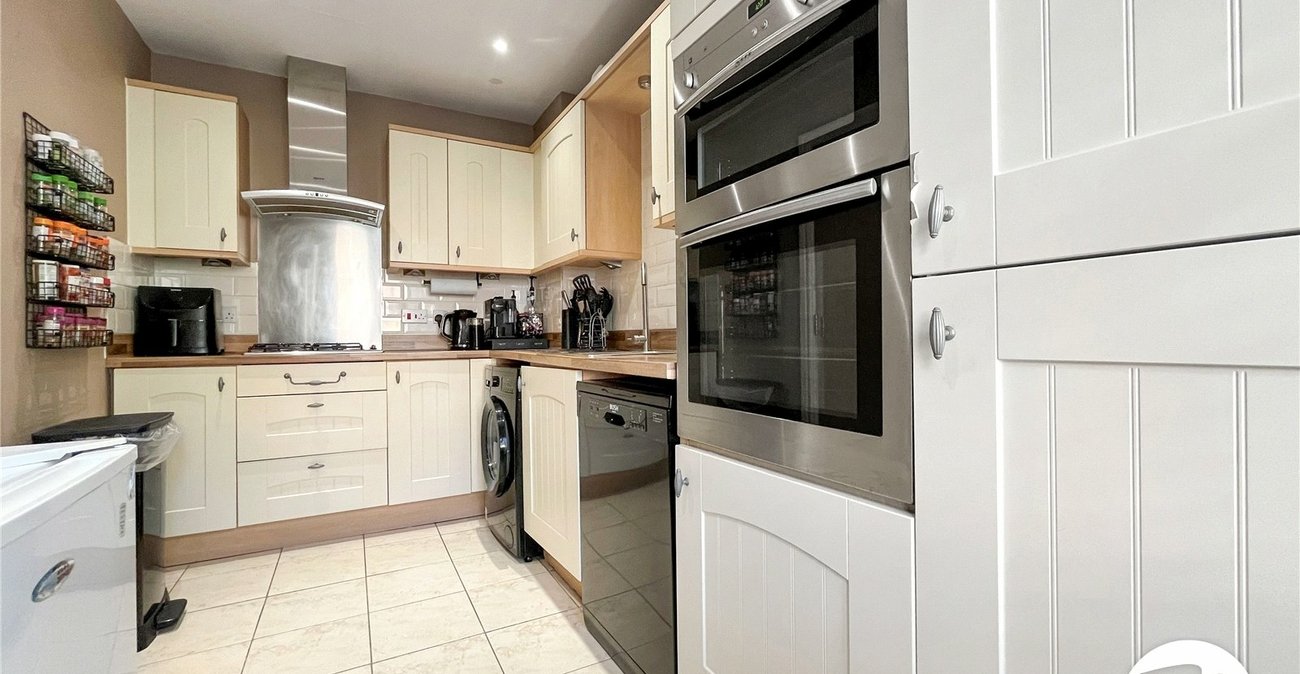 3 bedroom house to rent in Rochester | Robinson Michael & Jackson