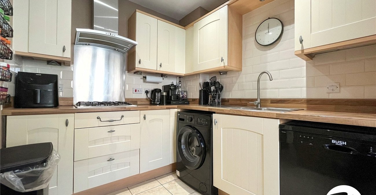 3 bedroom house to rent in Rochester | Robinson Michael & Jackson