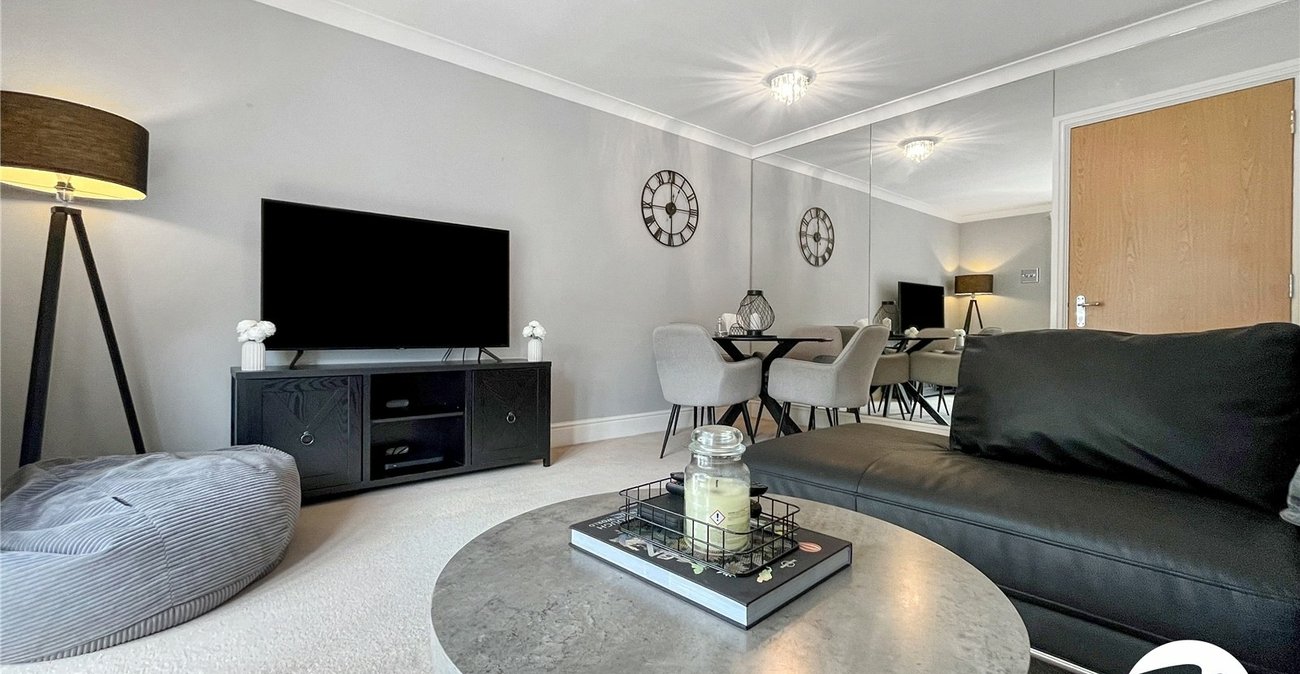 3 bedroom house to rent in Rochester | Robinson Michael & Jackson