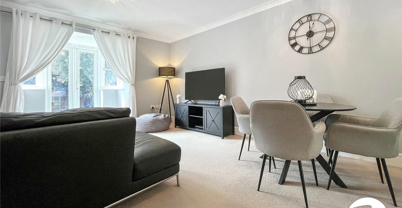 3 bedroom house to rent in Rochester | Robinson Michael & Jackson