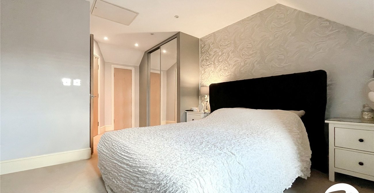 3 bedroom house to rent in Rochester | Robinson Michael & Jackson