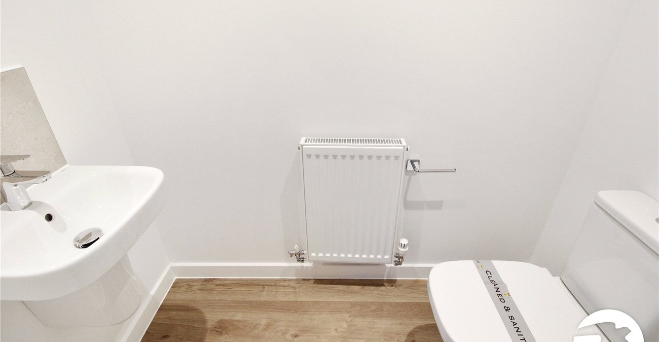 2 bedroom house to rent in Alkerden | Robinson Michael & Jackson