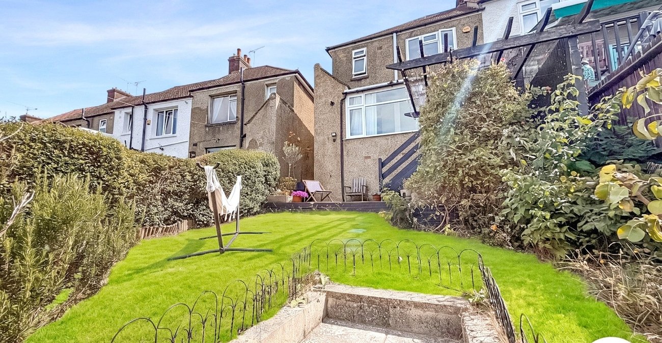 3 bedroom house to rent in Rochester | Robinson Michael & Jackson