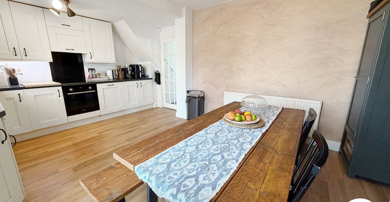 3 bedroom house to rent in Rochester | Robinson Michael & Jackson