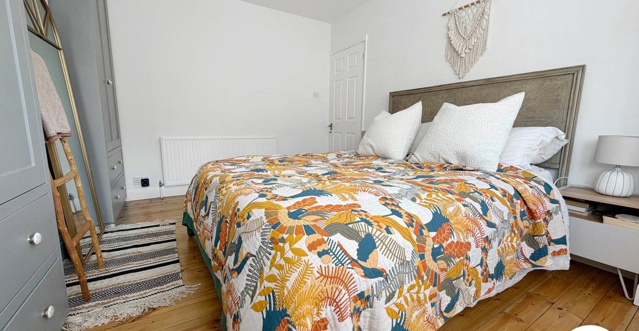 3 bedroom house to rent in Rochester | Robinson Michael & Jackson
