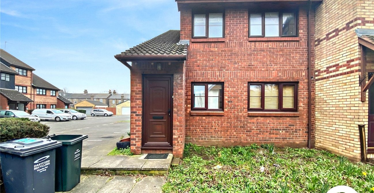 2 bedroom property to rent in Dartford | Robinson Jackson