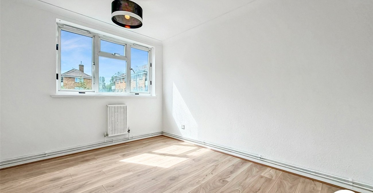 2 bedroom property to rent in London | 