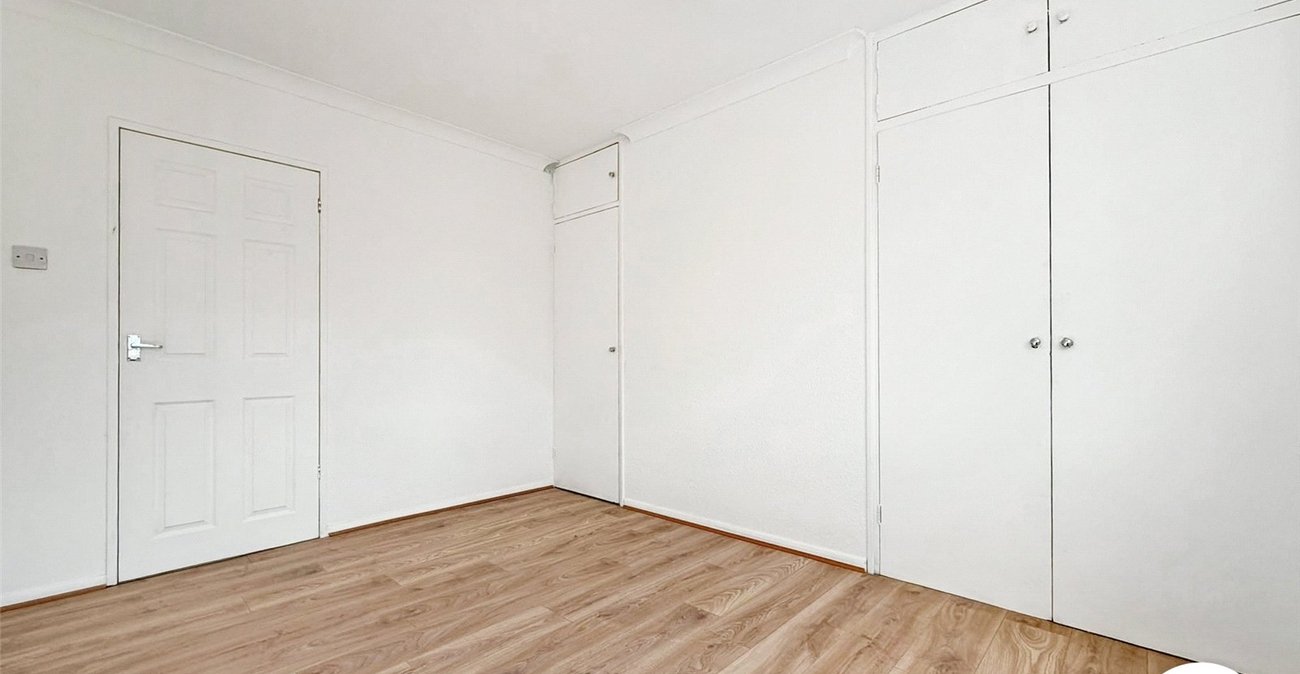 2 bedroom property to rent in London | 