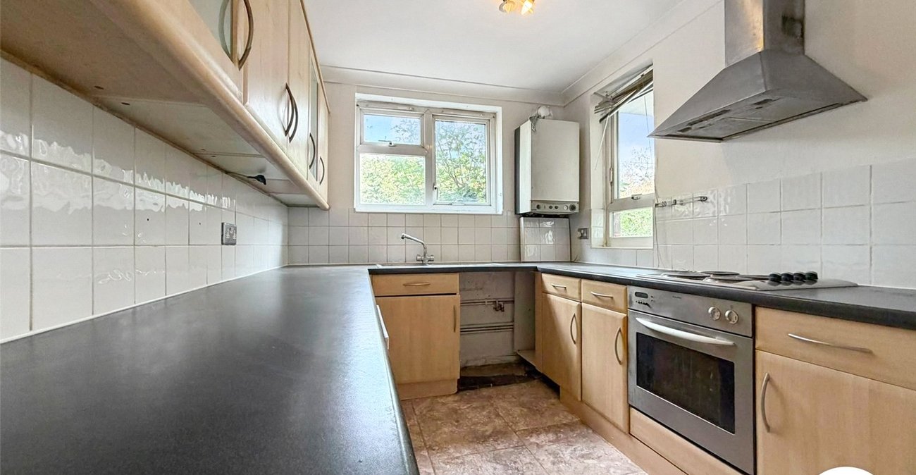 2 bedroom property to rent in London | 