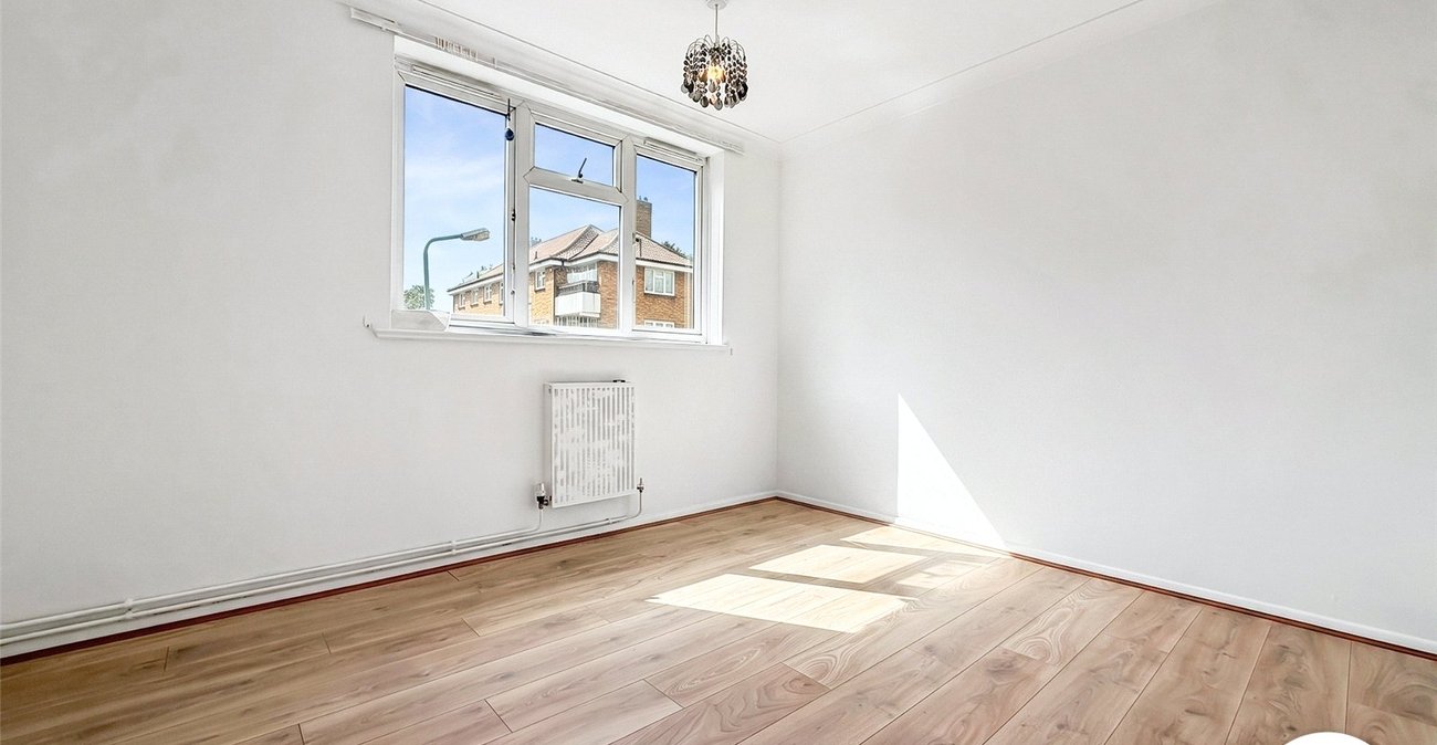 2 bedroom property to rent in London | 