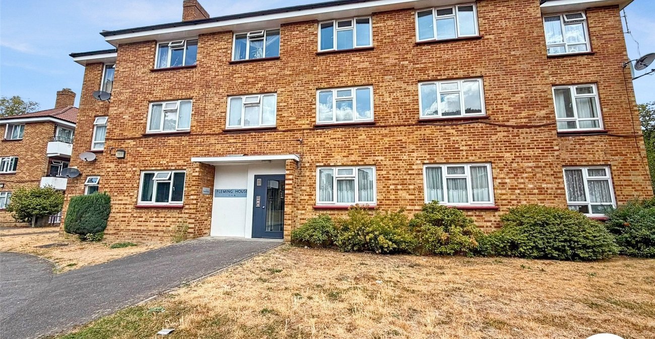 2 bedroom property to rent in London | 