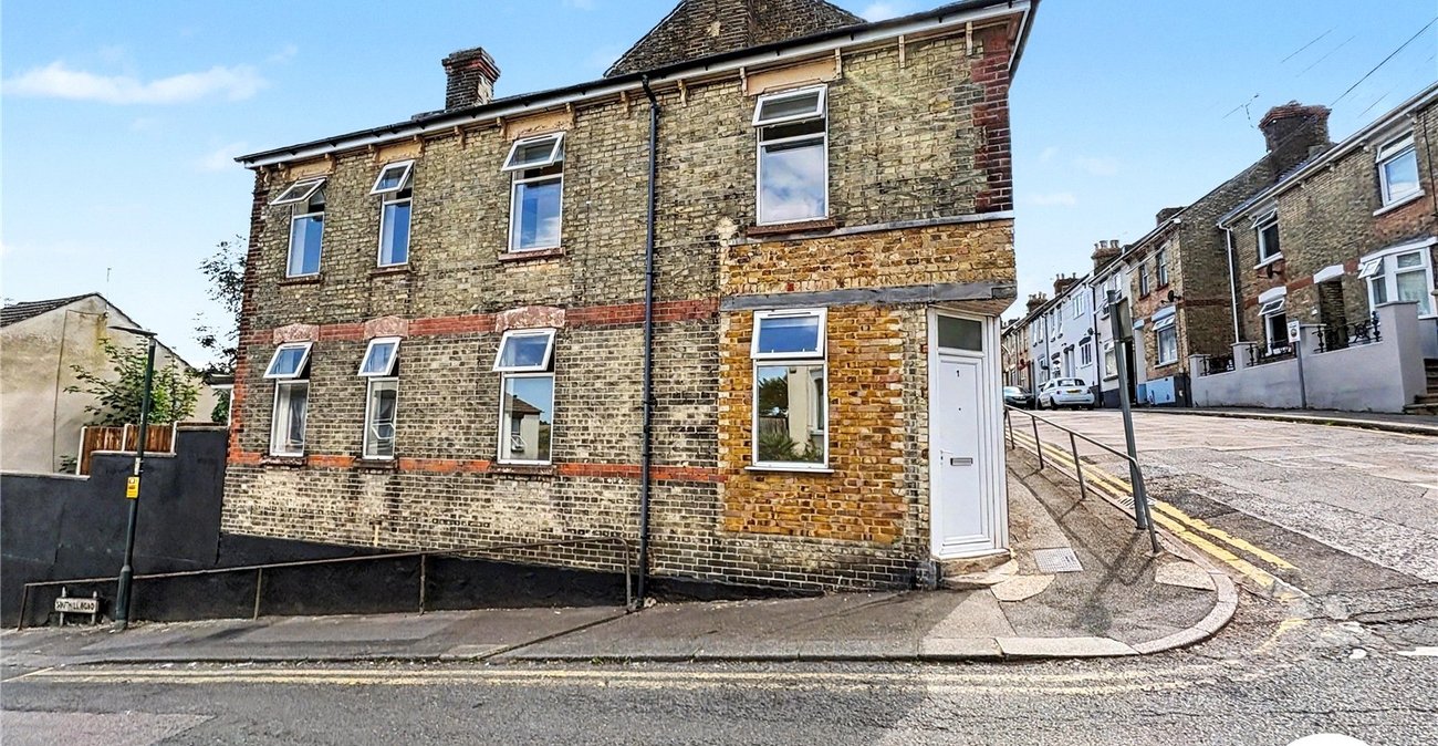 3 bedroom house to rent in Chatham | Robinson Michael & Jackson