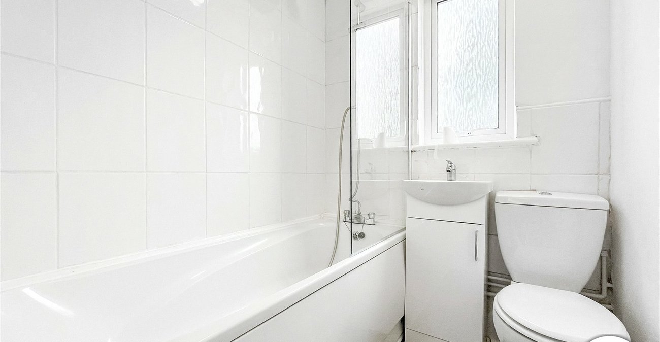 2 bedroom house to rent in Gillingham | Robinson Michael & Jackson