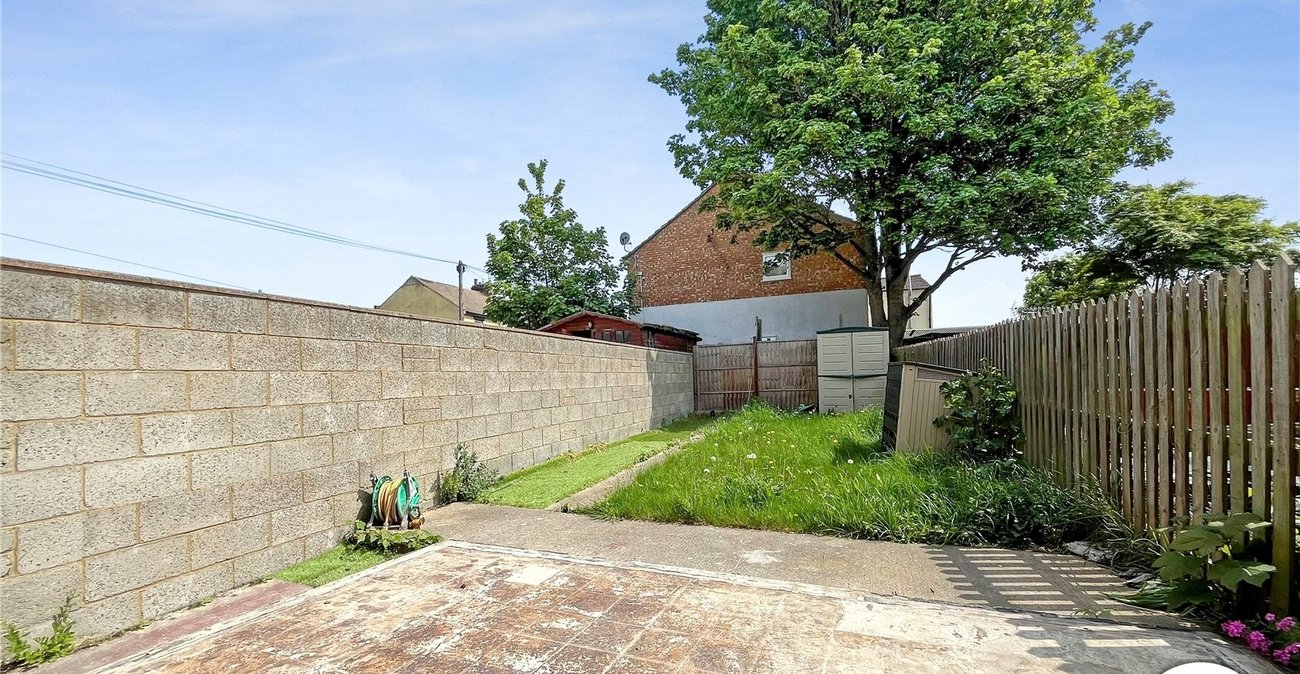 2 bedroom house to rent in Gillingham | Robinson Michael & Jackson