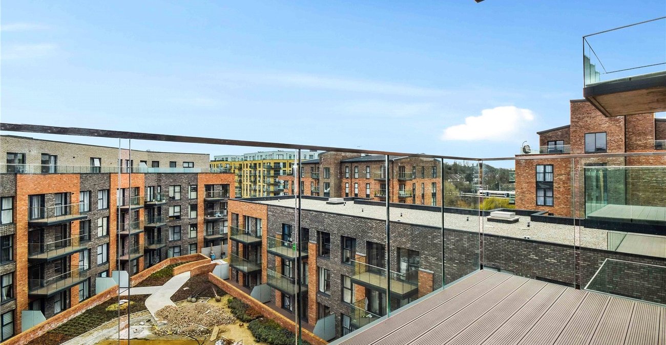 2 bedroom property to rent in Dartford | Robinson Jackson