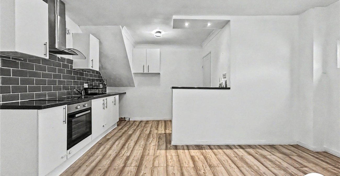 2 bedroom house to rent in Gillingham | Robinson Michael & Jackson